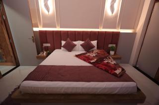 The Velorique Jaipur For Couples and Families - 2