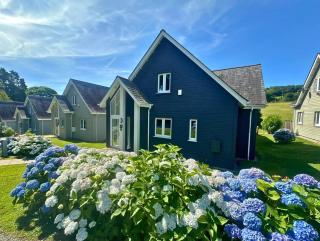 Trewhiddle Retreat V19 by Together Travel - Luxury 4-Bedroom Villa - 9
