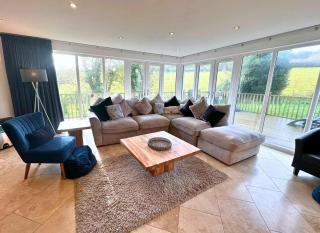 Trewhiddle Retreat V19 by Together Travel - Luxury 4-Bedroom Villa - 7
