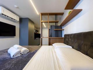 Storey by Hosppedar - 2
