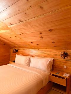 Azure Lagoon Resort - 7