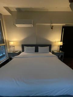 Prime Stay Elysium Tower Apartments Opposite Centaurus Mall - 8