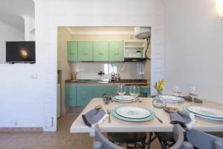 UHC Jazmin Apartments - 1