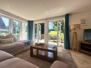 Trewhiddle Retreat V20 by Together Travel - Luxury 3-Bedroom Villa - 8