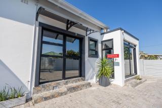 Zuri Place - 4