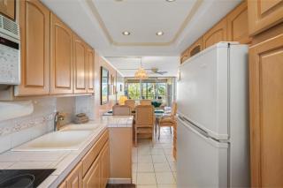 MENEHUNE SHORES, #301 - 2