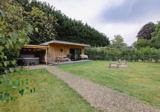 Luxury Silver Birch Lodge: Hot Tub/BBQ/Fire Pit - 2