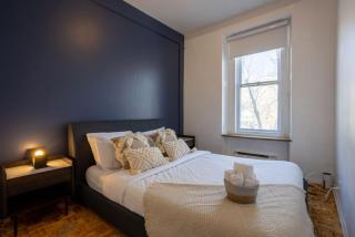 Refined Downtown Getaway – A Stylish Stay - 7