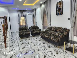 Riverside Estate House - 9