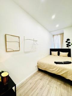 Affordable 5BR Apt, Ideal for Groups & Families - 8