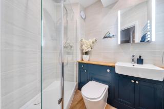 4 Bed - Sleeps 8 - Pool Table -Sea View - Parking - 6