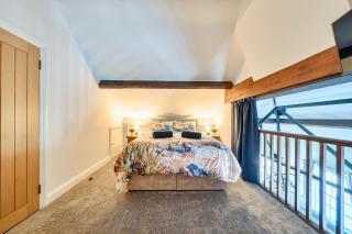 4 Bed - Sleeps 8 - Pool Table -Sea View - Parking - 5