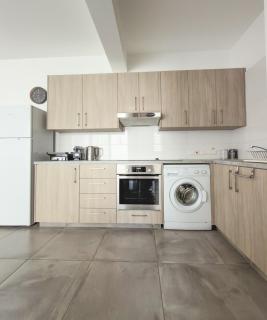 Modern 1BR Apartment in Strovolos, Nicosia - 5