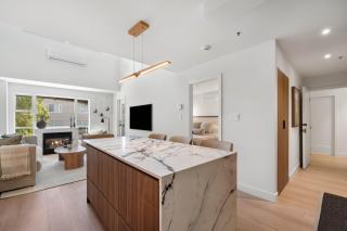 2BR & Loft Glacier Lodge, Upper Village Near Blackcomb Gondola, Private Balcony, Free Ski Valet - 4