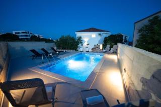 Tikas Blue - Luxe Pool Villa with Olive garden - 6