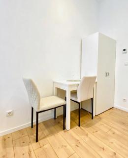 Lovely 4-BR Retreat Ottakring with Stunning City - 8