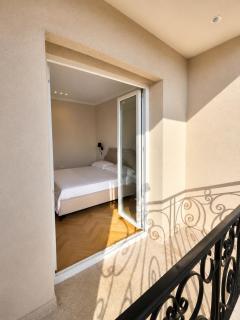 Hotel Luxury Palace - 1