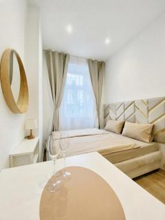 Lovely 4-BR Retreat Ottakring with Stunning City - 0