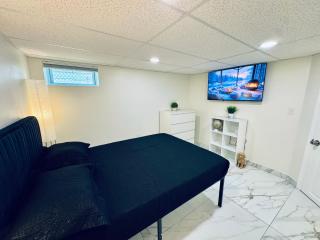 Luxury Executive Room with Workspace, Fast Wi-Fi, and Smart Tv - 0