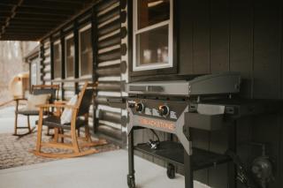 Creekside Cabin: Sauna | Hot Tub | Fire Pit | Romantic | Peaceful | Cozy - 5
