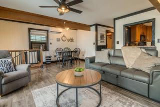 Private Hot Tub & Dock: Lakefront Grove Retreat! - 6