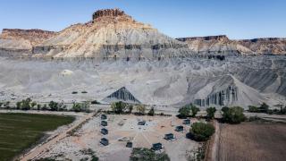 Modern Glass Retreat by Capitol Reef - 7