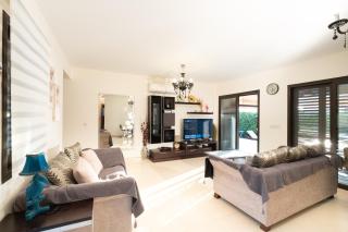 Villa Elysia Argaka - Seaview Bungalow Villa with Private Pool, Garden, Panoramic Roof Terrace and 3-Min Walk to Sea - 8