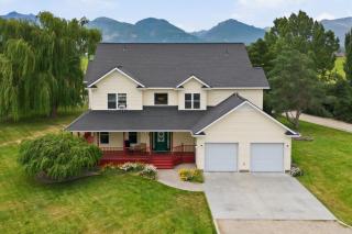 Bitterroot Farmhouse with Panoramic Views - 0