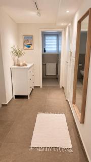 Modernes CHIEMSEE APARTMENT - ruhig, zentral und naturnah - 2