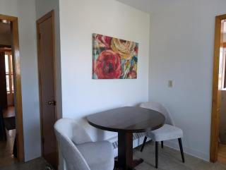 Quiet 4 bedroom home in Bedford near parks & shops - 7