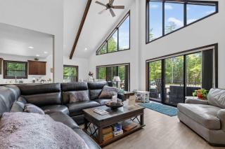 Dog Friendly home in Baileys Harbor near Cana Island Lighthouse - 6