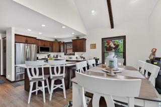 Dog Friendly home in Baileys Harbor near Cana Island Lighthouse - 1