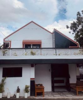 GABZ'K Travellers Inn - 8