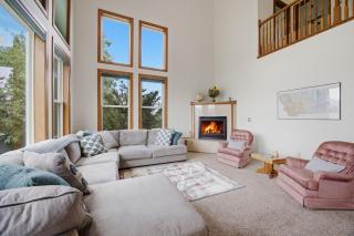 Bitterroot Farmhouse with Panoramic Views - 2