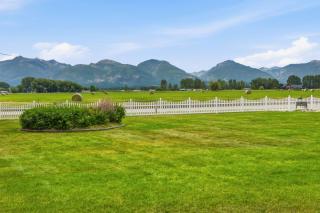Bitterroot Farmhouse with Panoramic Views - 7