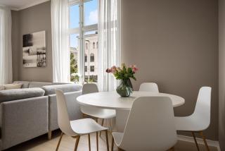 6-rooms apartment in city center w balcony - 3