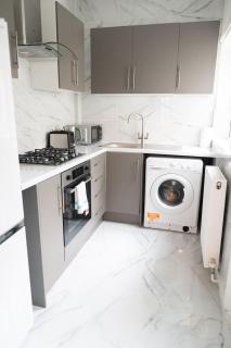 3BR Home Near Jewellery Quarter & City Centre - 8