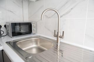 3BR Home Near Jewellery Quarter & City Centre - 4