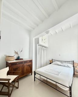 Eirini's House, centrally located in Parikia - 9