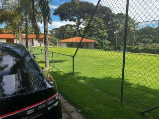 Casa Completa com Piscina - Condomínio de Luxo - 1