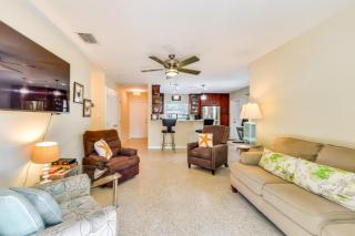 Walk to Park & Pool: Sarasota Family Home w/ Yard - 4