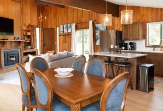 Luxury Big Sky Golf Course Retreat with Hot Tub - 2
