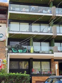 Apartment steps from the beach, rooftop pool, H101 - 1
