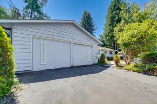 Private Yard & Patio! Pet-Friendly Lynnwood Home - 8