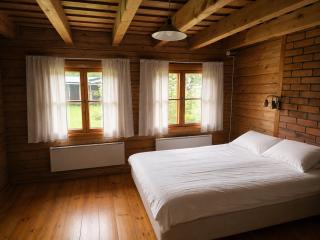 Majanen Lakeside Cabin - 4