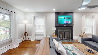4BR Pet-Friendly Atlanta Woods Retreat - 9