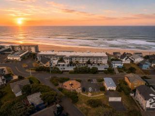 Ground Floor - Ocean View Condo - Pet-Friendly - 8