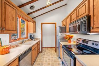 Haven Home - Deck, Grill, Hiking, Pool Access, Games, Community Playground and Tennis Courts - 7