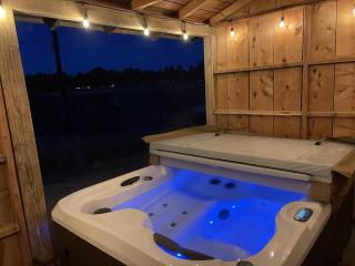 Rock Creek Canyon 1BR, Hot Tub, Sauna, Fire Pit - 9