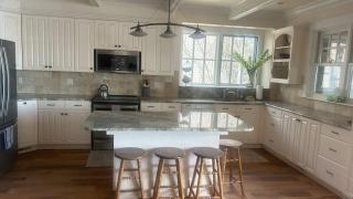 Liberty Pointe-Beach House Private Dock & Beach Sleeps 15 - 5